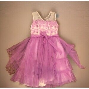 Size 7 Beautiful Girls Dress Purple And White With Tulle